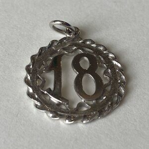 Vintage Sterling Silver # 18 Pendant Birthday Graduation Favourite Number